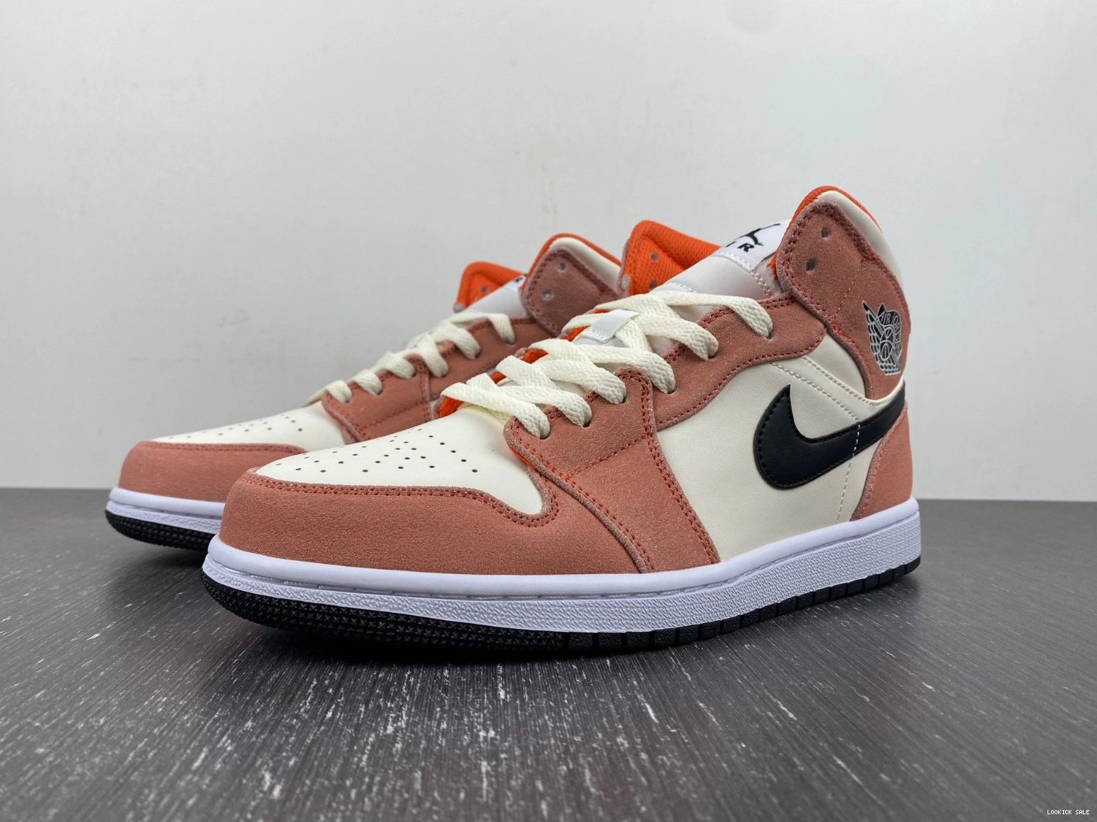 Reps Jordan DV1336-800 (GS) Mid SE Orange Suede - 1 0517